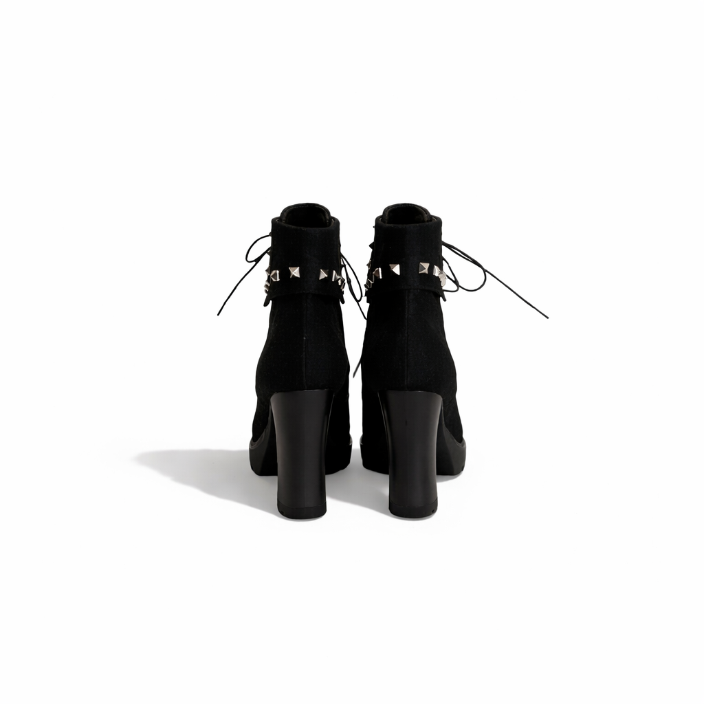 Rivet Heel Boot