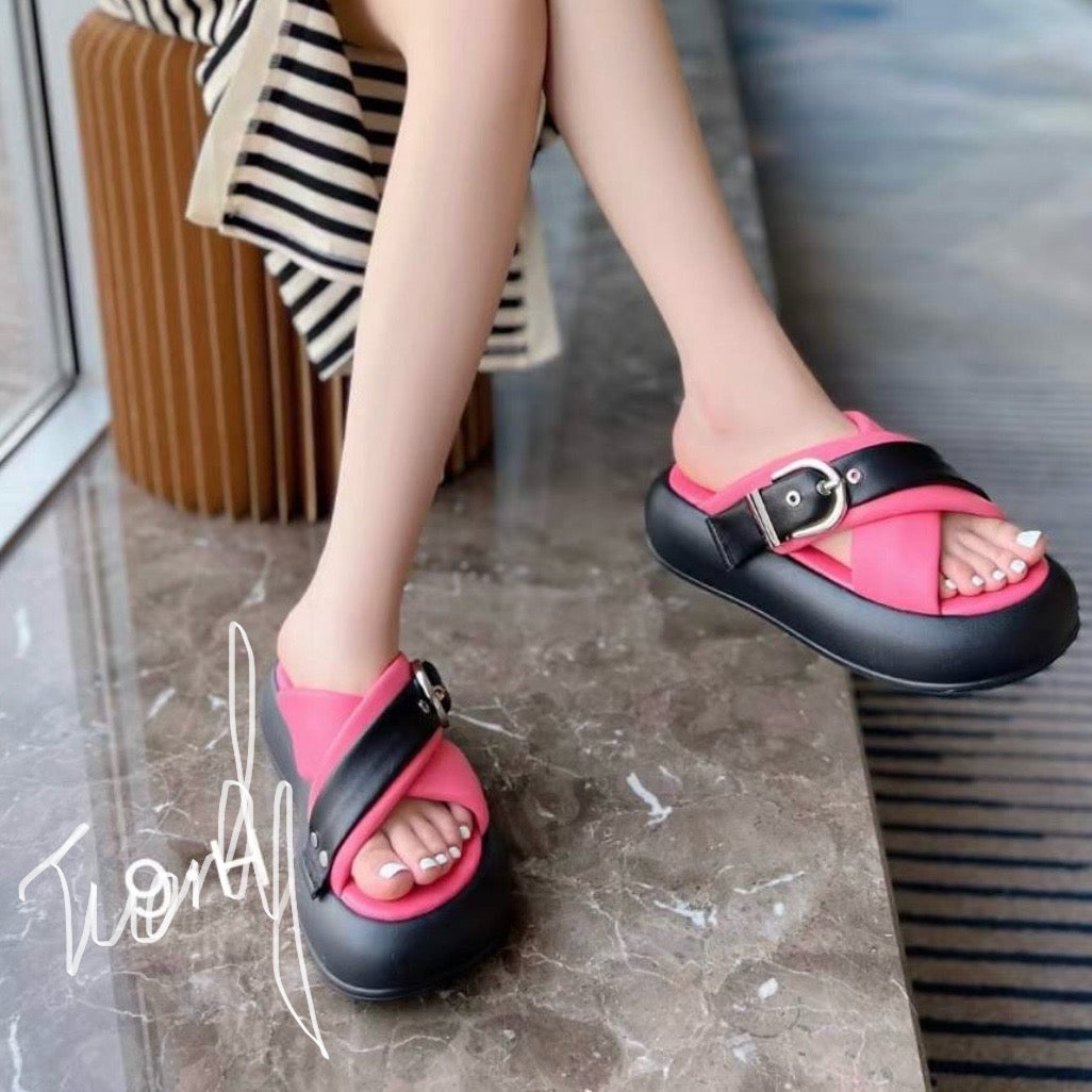 Open toe two tone buckle puffy decor thicker platform slippers