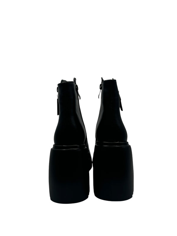 Calfskin High-Heeled Buckle Boots