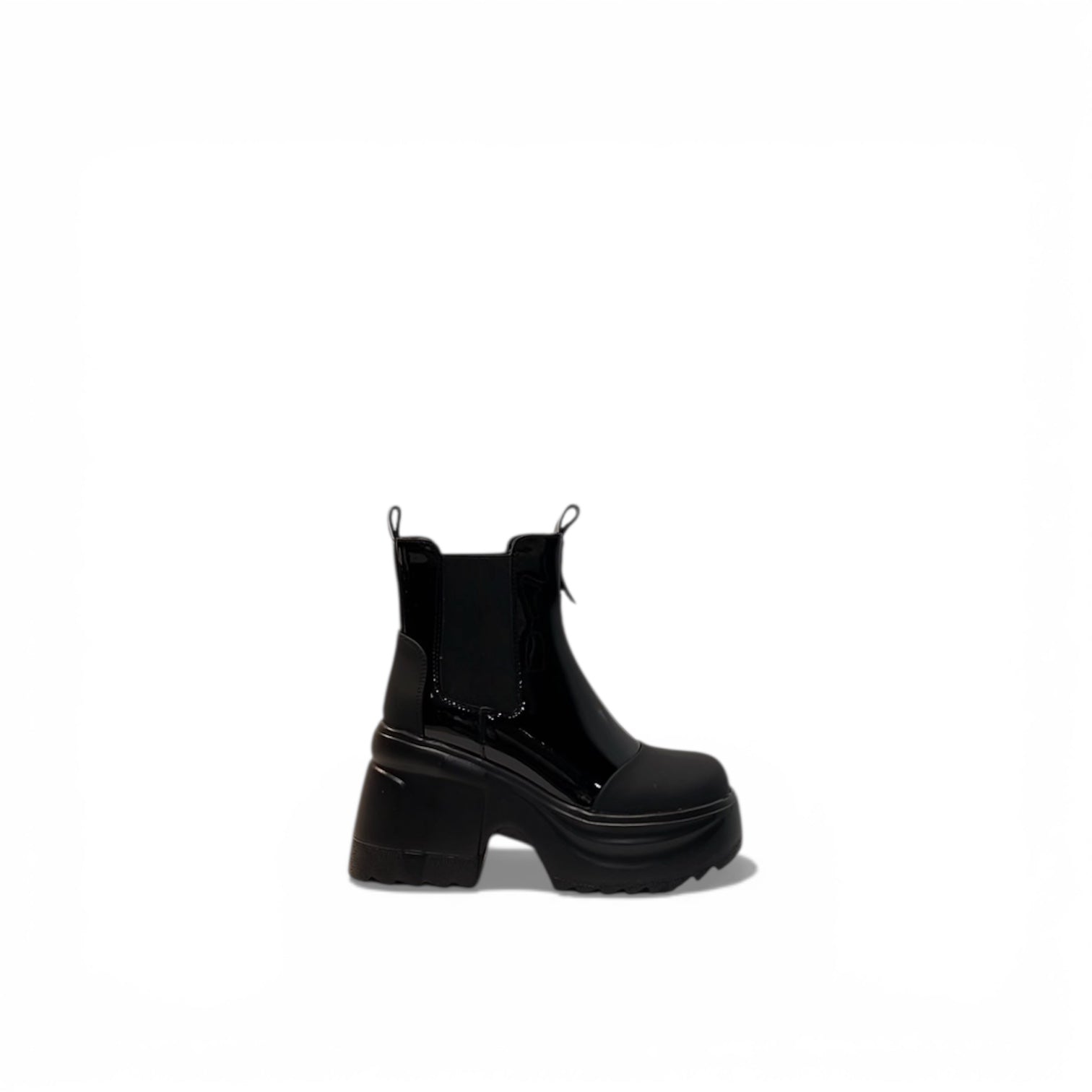 Gloss Chelsea Bootie