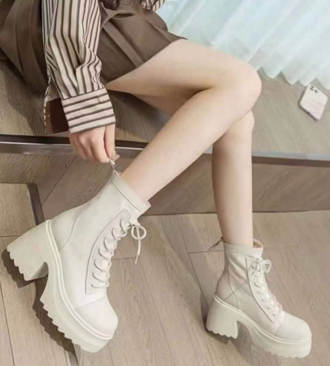 Lace-Up Mid Claf Leather Thicker Platform Boots