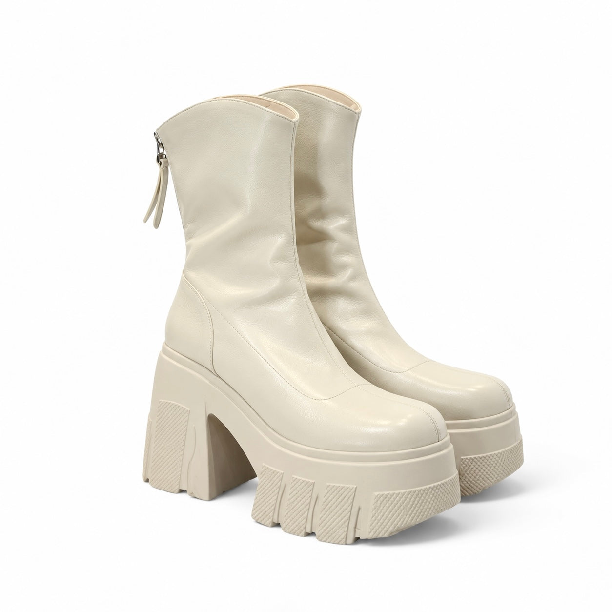 Veyra Boots 10