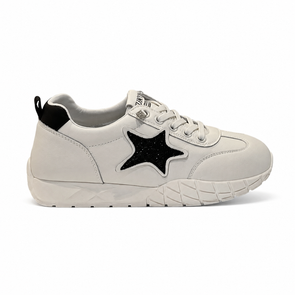 Nova Star Sneakers