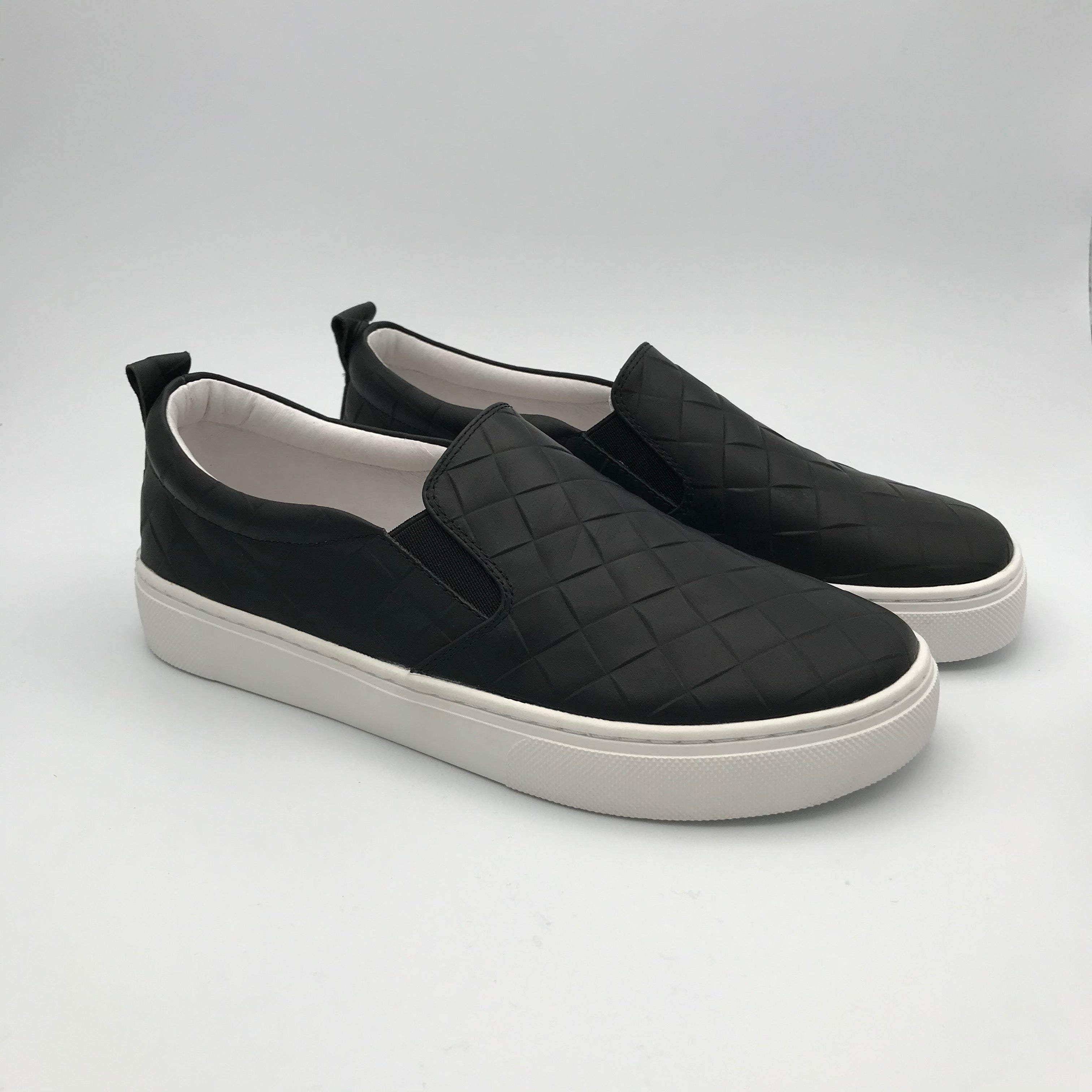 BINBENSE Black Smart Pleat Detailed Half Shoes